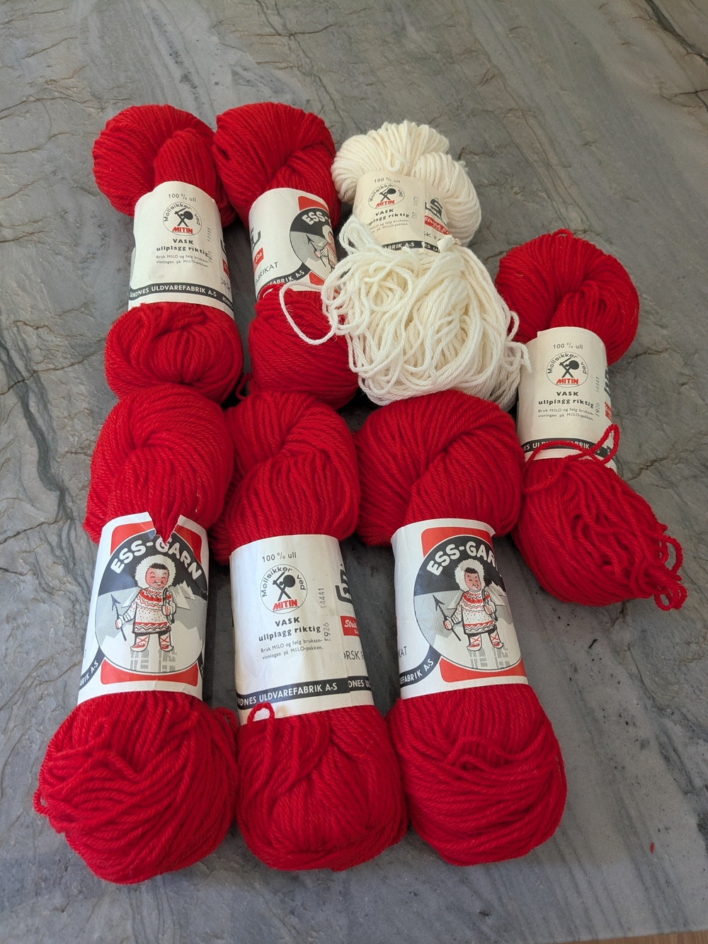 100% Wool Yarn Xmas Ready Projects